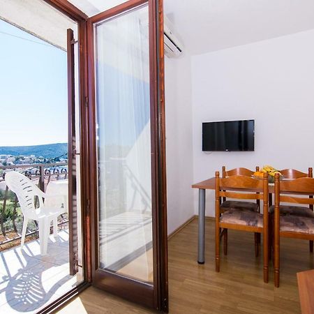 Apartments Jozic Seget Vranjica Eksteriør bilde
