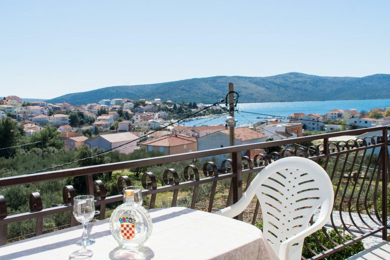 Apartments Jozic Seget Vranjica Eksteriør bilde