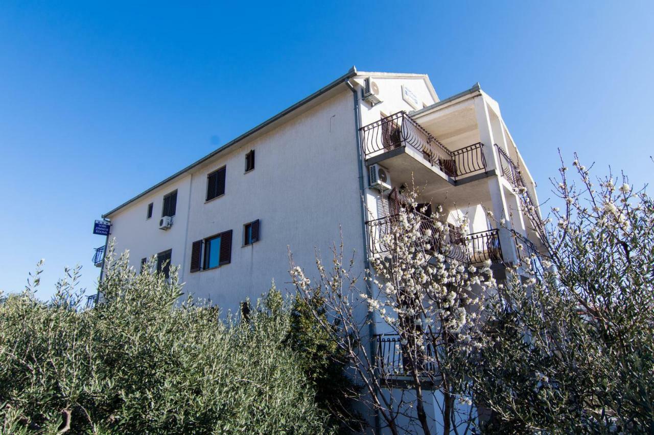 Apartments Jozic Seget Vranjica Eksteriør bilde