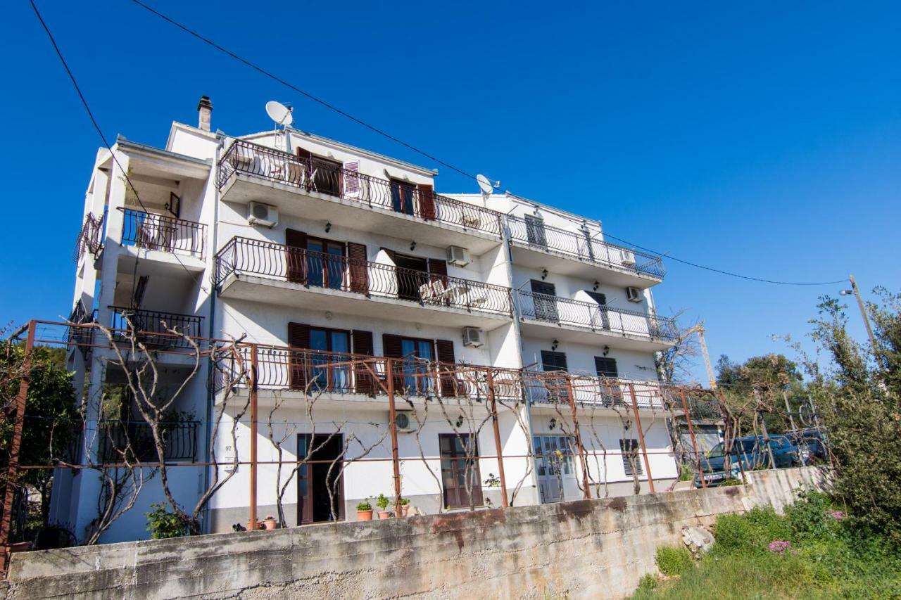 Apartments Jozic Seget Vranjica Eksteriør bilde