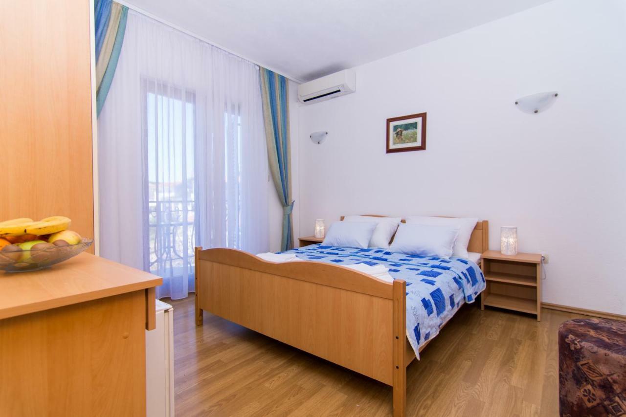 Apartments Jozic Seget Vranjica Eksteriør bilde
