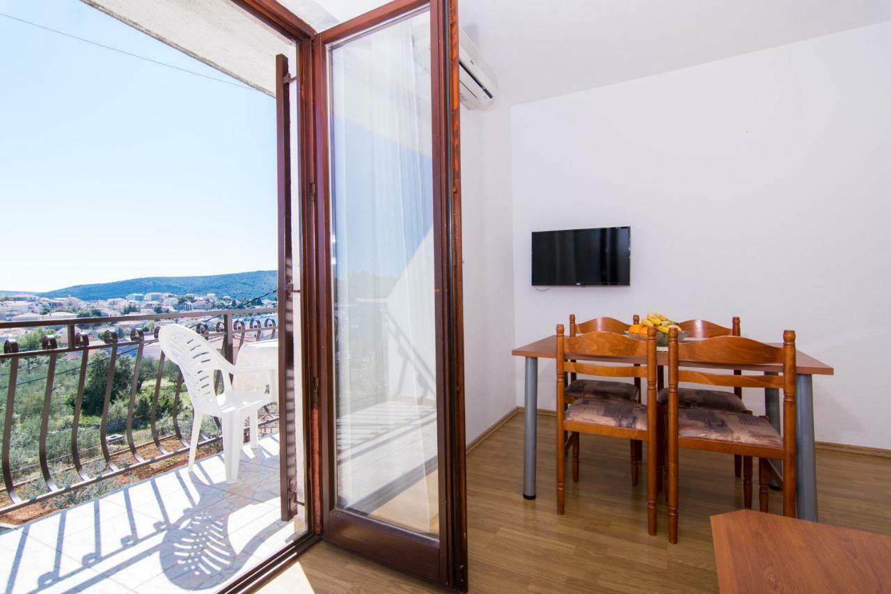 Apartments Jozic Seget Vranjica Eksteriør bilde