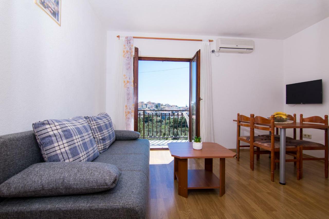 Apartments Jozic Seget Vranjica Eksteriør bilde